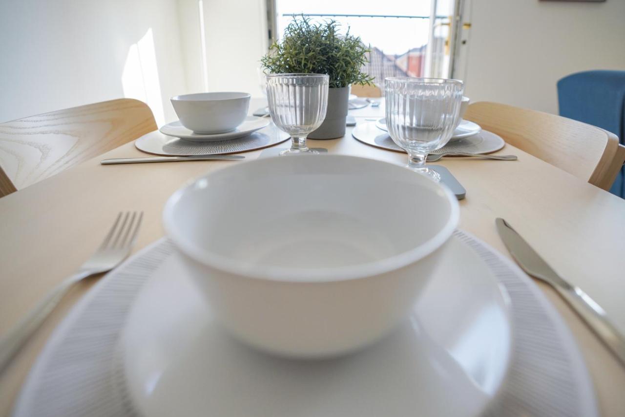 Stylish Apartment With Private Parking Кардиф Екстериор снимка